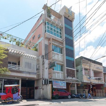 Hotel Reddoorz @ Paterno Street Tacloban Exteriér fotografie