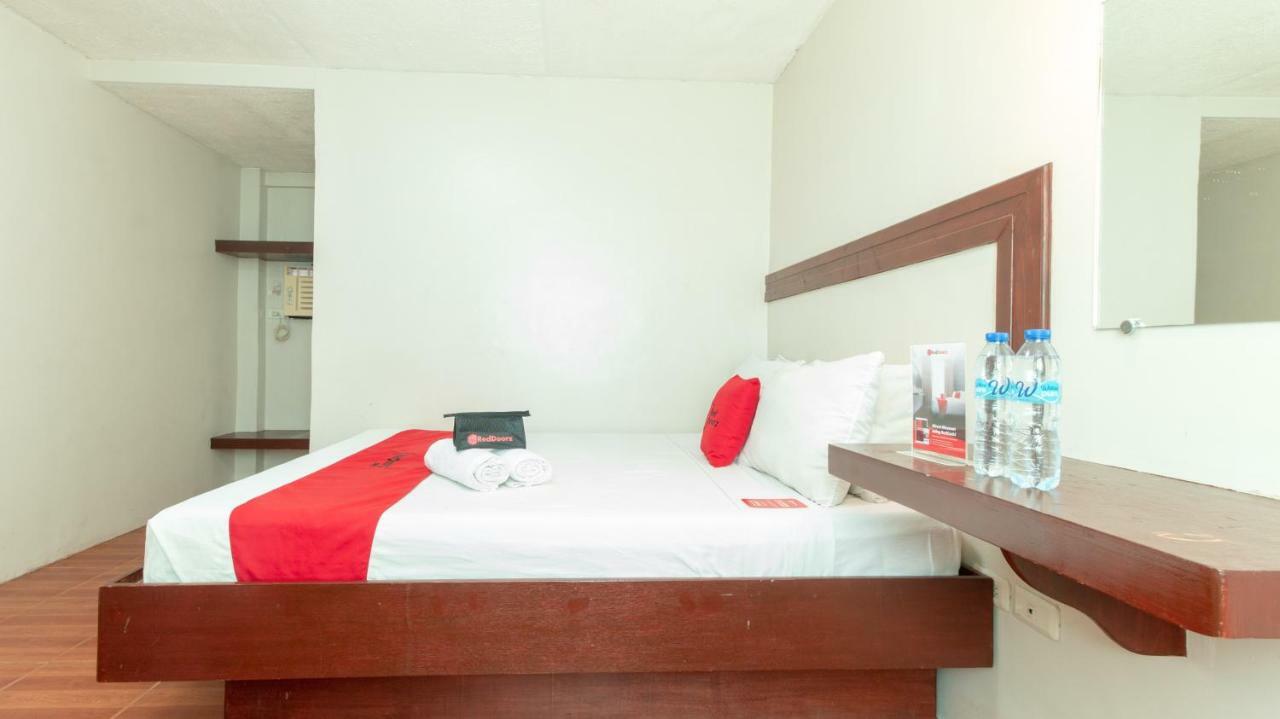 Hotel Reddoorz @ Paterno Street Tacloban Exteriér fotografie