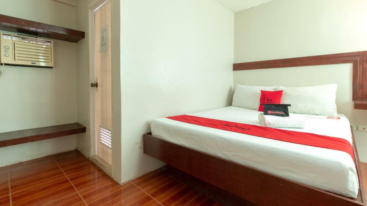 Hotel Reddoorz @ Paterno Street Tacloban Exteriér fotografie